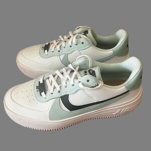 Nike Air Force 1 PLT.AF.ORM Sneaker- Size 8